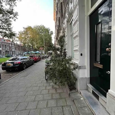 Amazing Location - Loft In Center Apartment