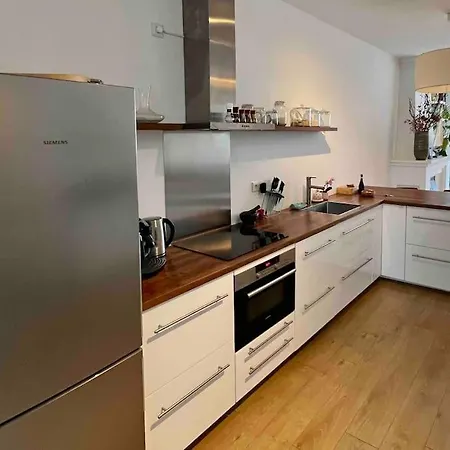 Amazing Location - Loft In Center Apartment *